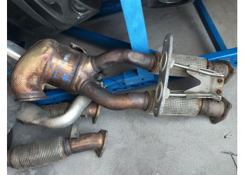 奧迪TT 2.5三元催化器 倒車鏡 氧傳感器 發(fā)電機(jī)