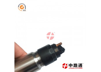 雷諾370挖機共軌噴油器  0 445 110 190